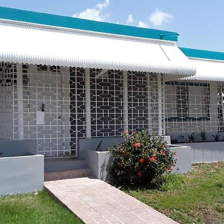 Casa Del Sol-Unit A Villa Bayamon Buitenkant foto